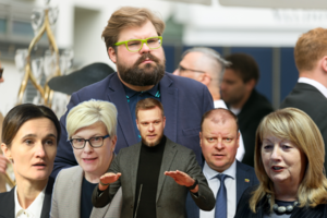 Naujausi reitingai parodė, ką labiausiai aptaškė pedofilijos skandalas Seime