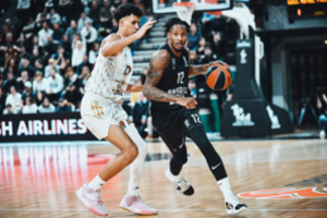 Nuostabiai rungtynių pabaigą sužaidęs W. Clyburnas atnešė pergalę „Anadolu Efes“ komandai