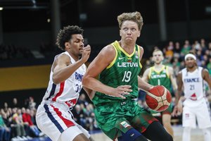 Lietuvos revanšas Prancūzijoje neįvyko: pasaulio krepšinio čempionato atranka baigta pralaimėjimu
