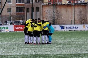 Pirmosios „Gintros“ rungtynės pažymėtos atšiauriomis oro sąlygomis iškovota pergale