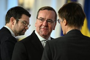 B. Pistoriusas: JAV, Lenkija ir Vokietija svarsto surengti bendras pratybas