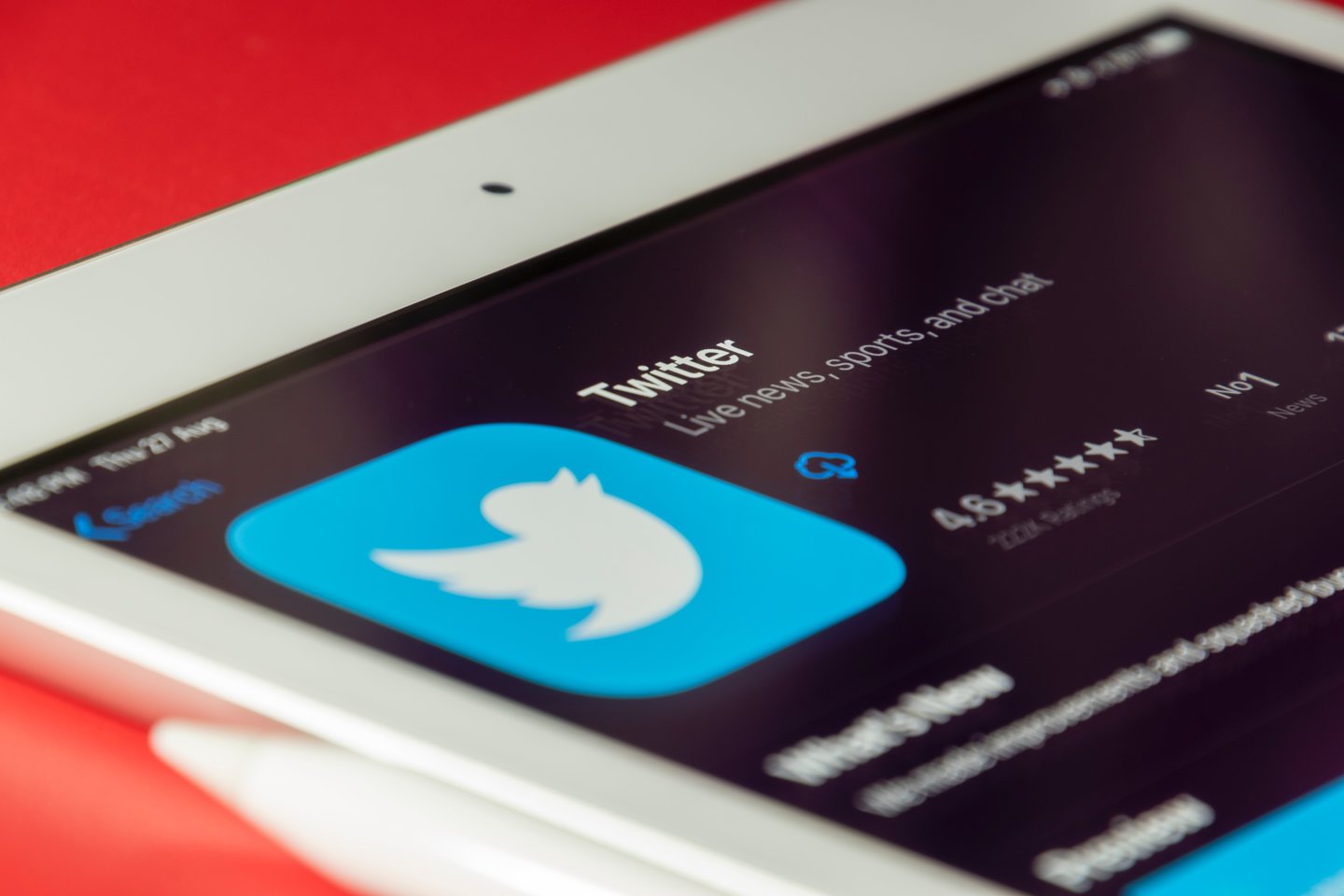 Socialinių tinklų platforma „Twitter“, anot žiniasklaidos, tęsia atleidimus.<br>Unsplash nuotr.