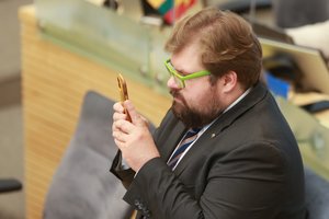 Žiniasklaida: nuo K. Bartoševičiaus galimai nukentėję vaikai yra choro „Ąžuoliukas“ auklėtiniai