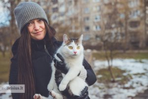 Apie šunį svajojusi Elzė rado pasimetusį vos atakusį kačiuką, pakeitusį jos gyvenimą