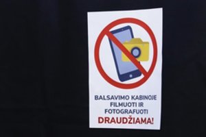 VRK prašo rinkėjų nefotografuoti ir nepublikuoti rinkimų biuletenių nuotraukų