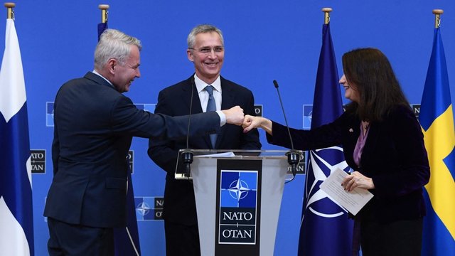 Didėja tikimybė, kad Suomija prisijungs prie NATO be Švedijos: parlamente surengti debatai