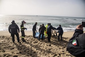 Afganistanas patvirtino, kad Italijos pietinėje pakrantėje žuvo 80 afganų migrantų