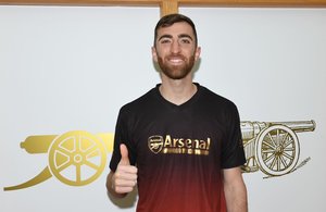 Lietuviškų šaknų turintis „Arsenal“ vartininkas nepasididžiavo – demonstravo dovanas iš Lietuvos