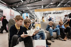 23-oji Vilniaus knygų mugė: šimtai susitikimų, ukrainiečių „ačiū“ ir pasikeitęs lankytojas