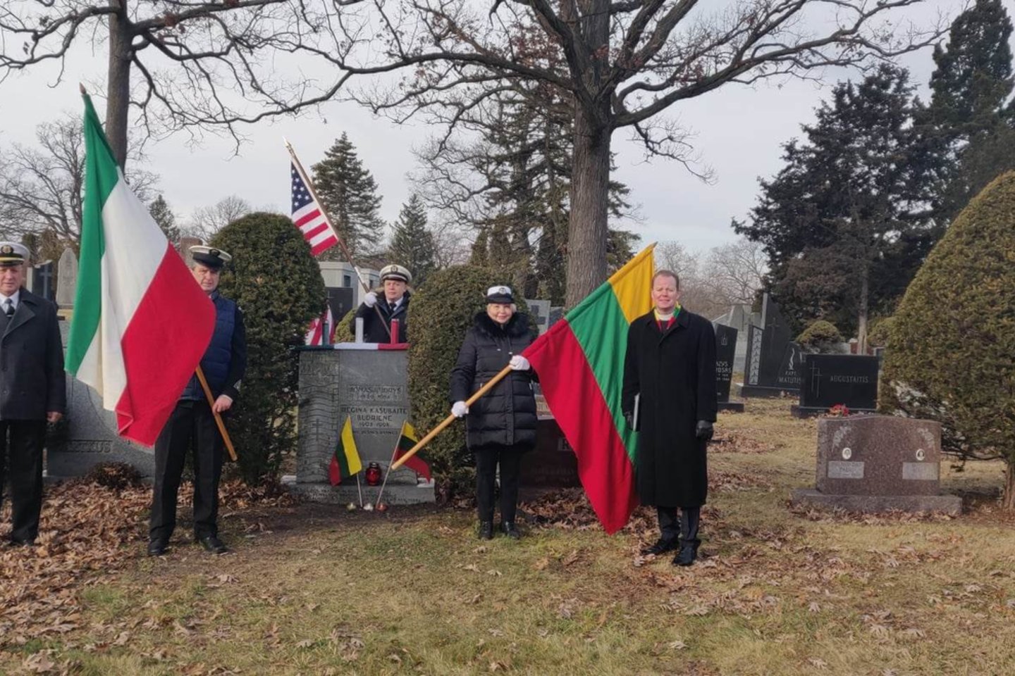 J.Budrys su žmona atgulė Čikagos tautinėse lietuvių kapinėse.<br>E.Lukoševičiaus nuotr. 