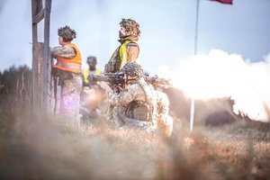 Pildomos Lietuvos kariuomenės atsargos: karius pasieks kulkosvaidžių ir granatsvaidžių amunicija