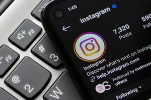 Už „Facebook“ ir „Instagram“ teks mokėti? Už patvirtintą profilį – iki 15 eurų per mėnesį
