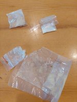 Išleistas į parduotuvę nuteistasis grįžo kojines ir apatinius prisikišęs narkotikų