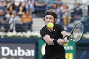 Dubajaus turnyre prabilęs rusas A. Rubliovas pakartojo raginimą siekti taikos Ukrainoje