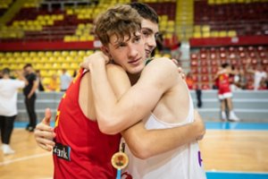 Jaunimo Eurolygoje – įspūdingas „Barcelona“ lietuvio K. Jakučiono žaidimas