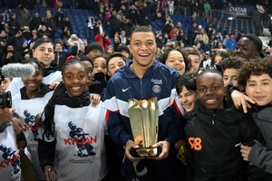 Įvarčių mašina: Kylianas Mbappe tapo „Paris Saint-Germain“ rekordininku
