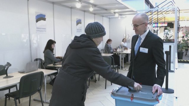 Prie balsadėžių plūsta ne tik lietuviai: kaimyninėje Estijoje vyksta parlamento rinkimai