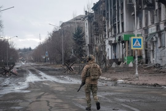 Ukrainos miestas, tapęs „pragaru žemėje“: lenktynės su laiku už likusių vaikų gyvybes