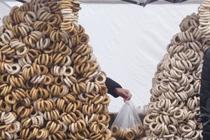 Kaziuko mugė masino ne visus: „Prekės brangios, menkniekių nusipirkti nenoriu“