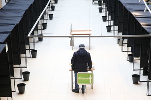 „Baltosios pirštinės“: Vilniuje – galimas balsų pirkimo atvejis, Šalčininkų rajone – neantspauduoti biuleteniai