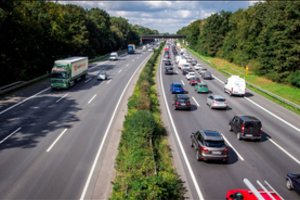 Kiek išspręstume problemų, jei nauji keliai būtų perkelti po žeme?