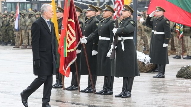 Valstybės gynybos posėdyje – kalbos apie Lietuvos kariuomenės plėtrą