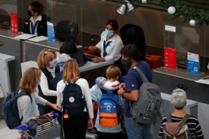 Rusai įsuko gimdymo turizmą: savo vaikams nori gauti saugesnį pasą