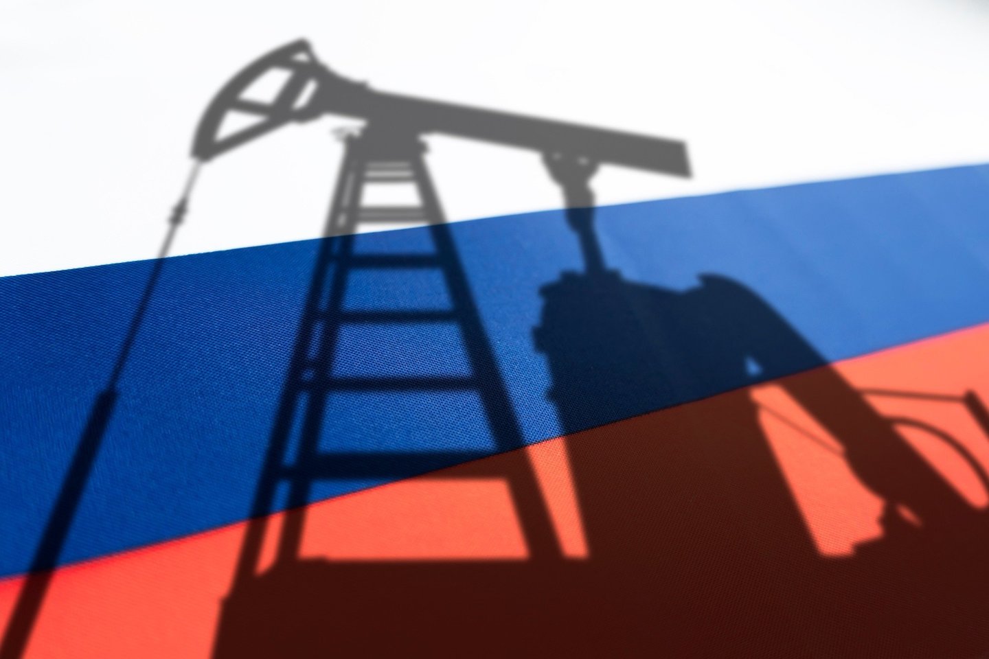 Rusijos pajamos iš naftos ir dujų vasarį, palyginti su tuo pačiu praėjusių metų mėnesiu, nusmuko 46,4 proc.<br>123rf nuotr.