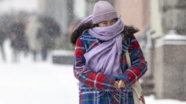 Neskubėkite slėpti žieminių rūbų: laukia sniegas, pūgos ir nemalonus vėjas