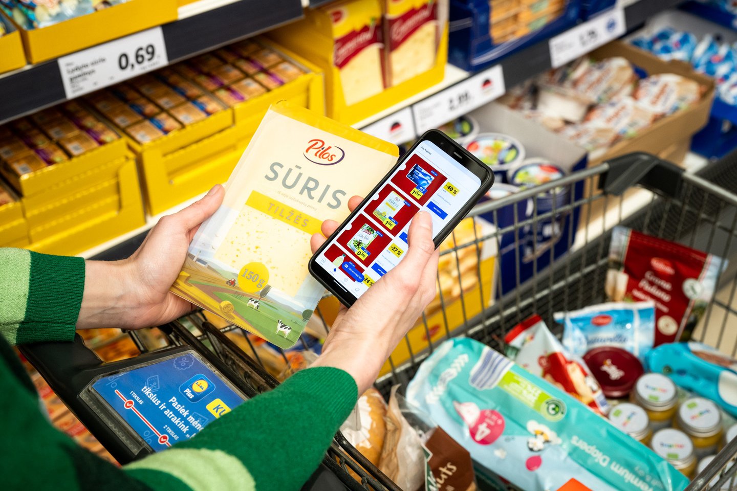 Prekybos tinklas „Lidl“ ir toliau tęsia iniciatyvas dėl reguliariai mažinamų būtiniausių maisto produktų kainų.<br>„Lidl“ nuotr.