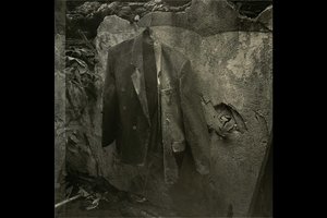 Fotografas Aleksandras Ostašenkovas savo parodoje pristato „Kelią į atmintį“.