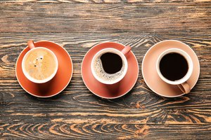 Naujas tyrimas atskleidė, kiek puodelių kavos per dieną kenkia širdžiai