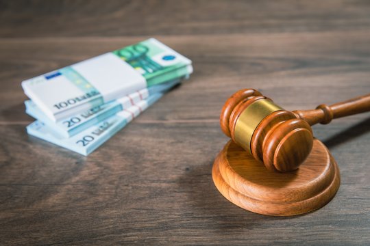 Turto bankas kreipėsi į prokuratūrą dėl galimo poveikio aukciono dalyviui: gyvename ne 1995-aisiais