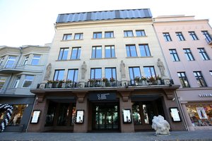 Naujos Kauno dramos teatro Meno tarybos pirmininkė V. Vitkienė linki išlaikyti tarptautiškumą ir lyderystę