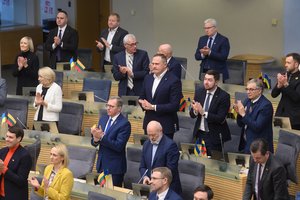 Seimas sugrįžta: ko imsis parlamentarai