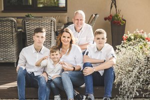 Du brolius globojanti Renata atvira: pirmosios dienos buvo nelengvos, bet dabar negali atsidžiaugti