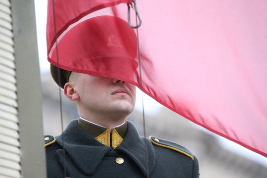 Trijų Baltijos valstybių vėliavų pakėlimo ceremonija Nepriklausomybės aikštėje Kovo 11-ąją.<br> R. Danisevičiaus nuotr.