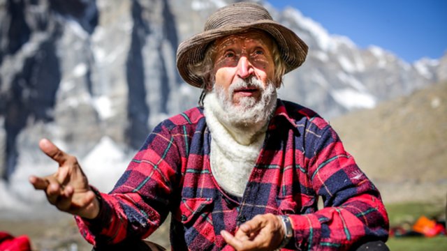 Troškimų išsipildymui amžiaus ribų nėra: pamatykite, kokią svajonę įgyvendino 82 m. buvęs alpinistas