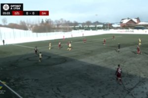 A lygos ypatumai: rungtynės Telšiuose – lytiniu organu pažymėtoje aikštėje