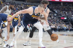 Vakarų konferencijos lyderiai „Nuggets“ krito namuose – Nikola Jokičius nepataikė lemiamo metimo