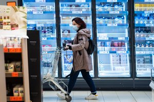 Ekonomistai įspėja apie niekaip nesulėtėjančią infliaciją: horizonte – 4 proc. EURIBOR