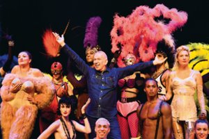 Garsusis prancūzų dizaineris J. P. Gaultier – apie kūrybą, darbą Pierrui Cardinui ir vienintelę gyvenimo meilę