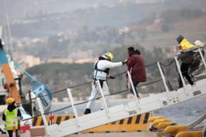 Italija: augantis migrantų skaičius yra Rusijos „hibridinio karo“ dalis