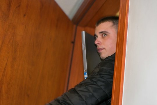 Oksanos Pikul brolis Jonas Baronas su antrankiais parvežtas iš Portugalijos – dienas leidžia Kauno kalėjime