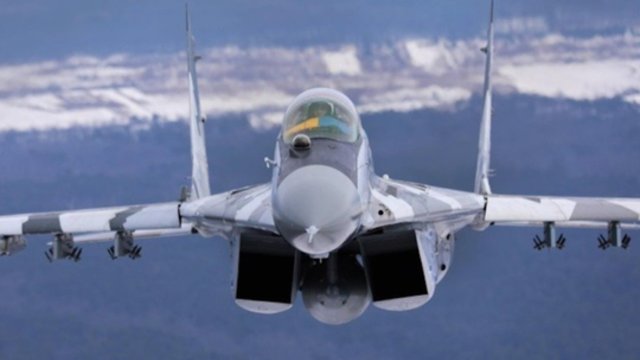 Varšuva per kelias artimiausias savaites Ukrainai gali perduoti naikintuvus „MiG-29“