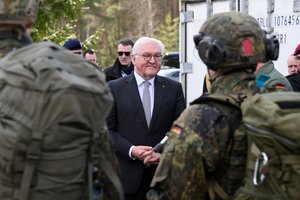 Vokietijos prezidentas atvyko į NATO oro pajėgų bazę Estijoje