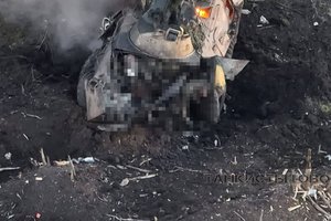 Internete plinta dramatiškas vaizdas, kas liko iš ant minos užvažiavusio rusiško šarvuočio