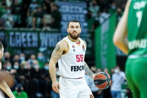 Ryškėja M. Jameso nušalinimo nuo „Monaco“ komandos priežastis