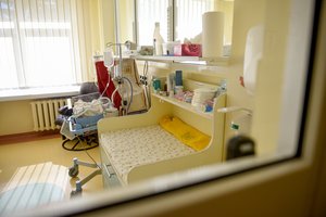 Paaiškėjo, kas laukia 13-metės pagimdyto kūdikio ir mamos: svarbų klausimą sprendžia ir teisėsauga