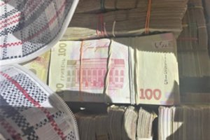 L. Kasčiūnas siūlo riboti Rusijos ir Baltarusijos piliečių teisę į Lietuvą įsivežti Ukrainos grivinas: įtaria, kad tai – karo metu užgrobtas turtas